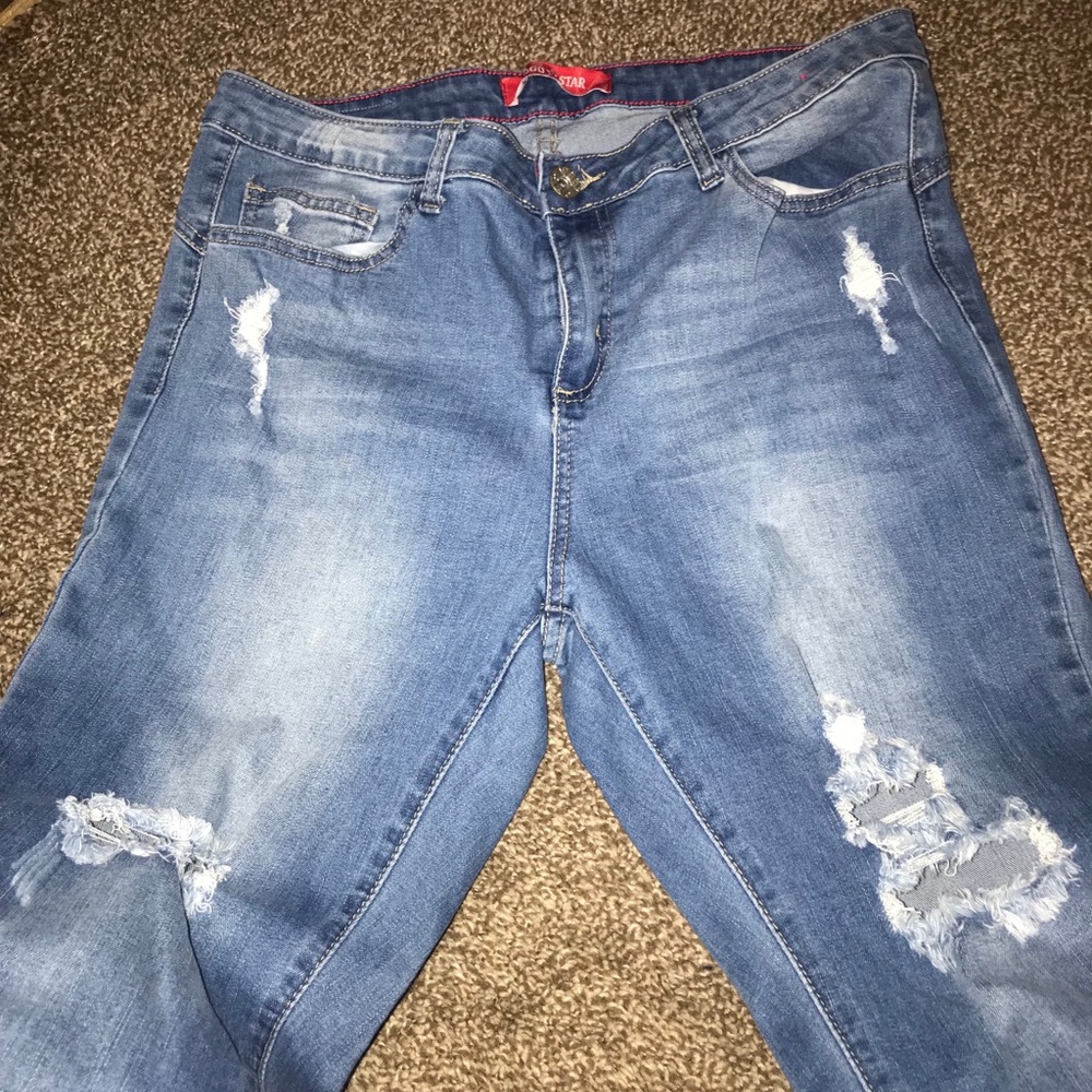 Ripped skinny jeans